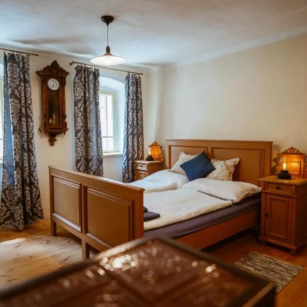 Apartmány Rodný dom Deža Hoffmanna, hotel in Banská Štiavnica