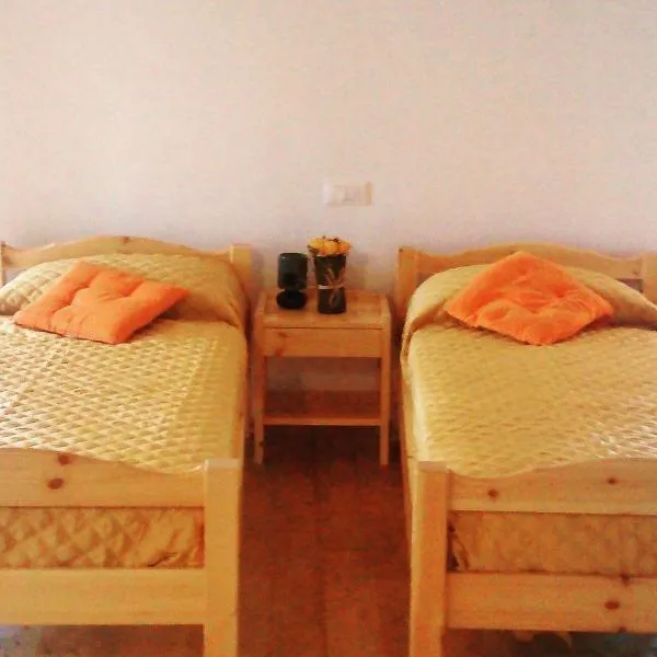 Ostello Sociale Borgo Venno, hotel v destinaci Lavenone