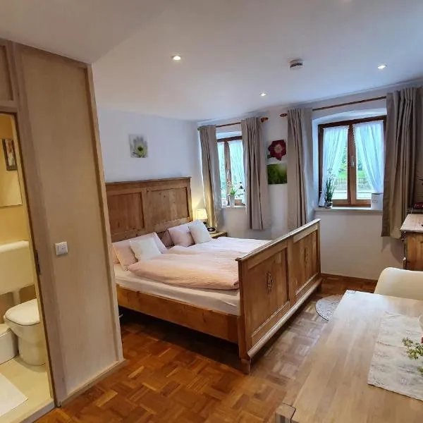 Gästezimmer Vogtareuth Rinser, hotel en Vogtareuth