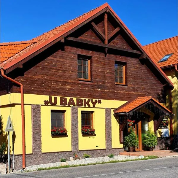 Ubytovanie U Babky, hotel em Veľký Slavkov