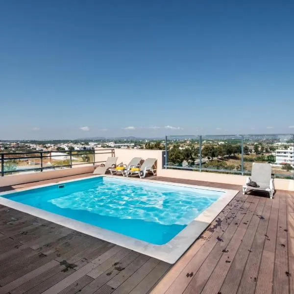 Alegria Amazing apartment with swimming pool, hotel v destinaci Olhão