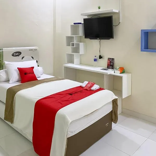 RedDoorz Syariah near PKOR Lampung, hotel sa Bandar Lampung