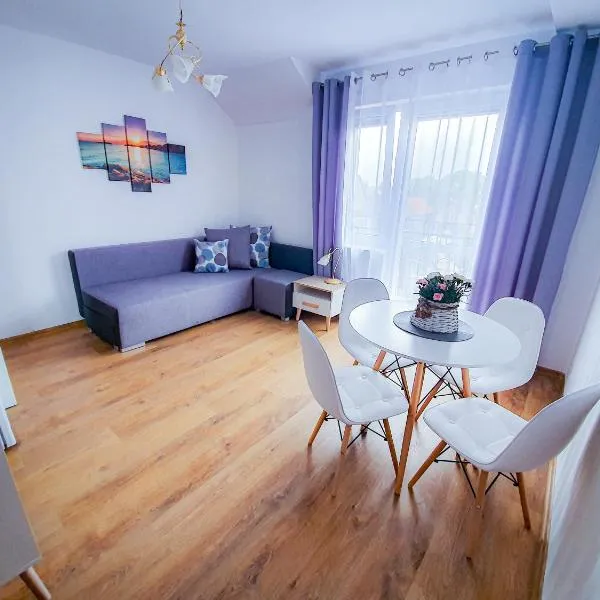 Villa Róża pokoje & apartamenty, hotel in Łeba