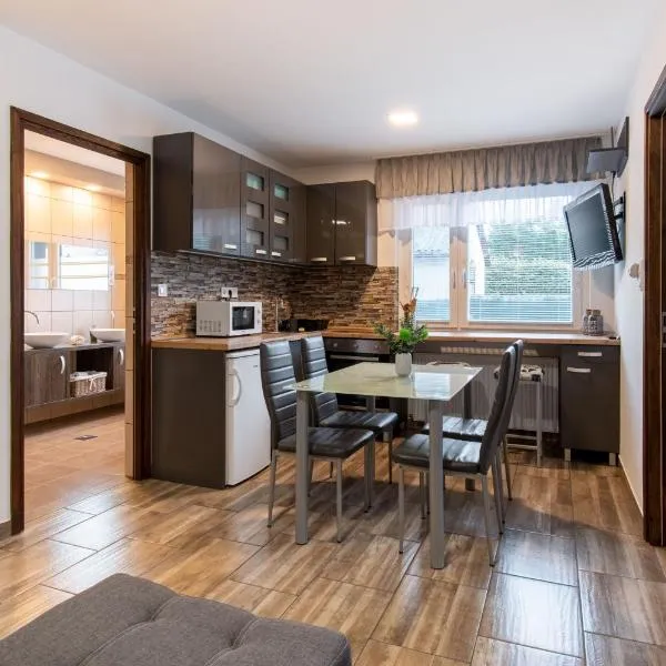 Garden Lux Apartman, hotel in Hajdúszoboszló