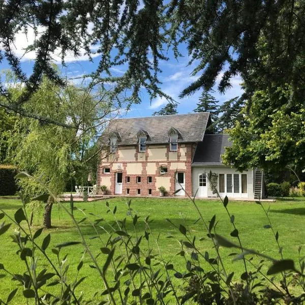 Château Folies - Escapade Nature Gîte 120m2 - 5 couchages, hotell i Glos-sur-Lisieux