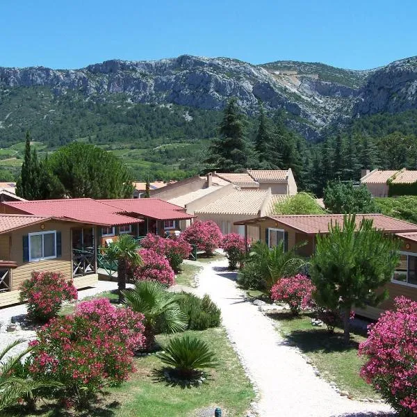 RESIDENCE TORRE DEL FAR, hotel v destinaci Tautavel