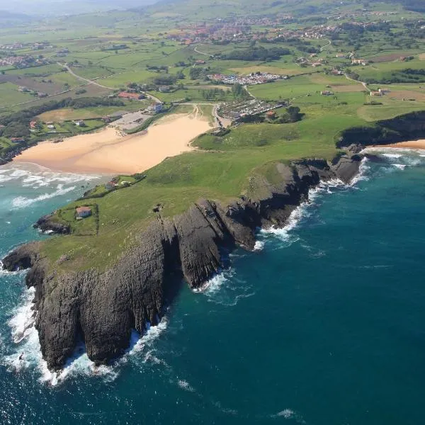 Camping Playa de Ajo, hotelli kohteessa Ajo