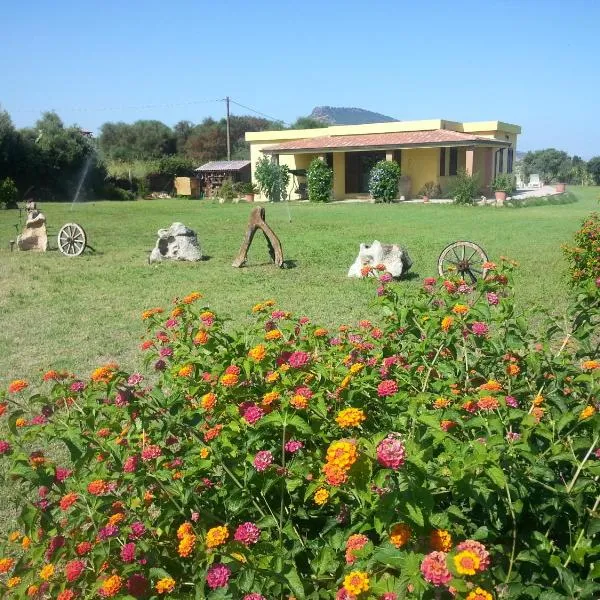Villa Paola, hotel v destinaci Valledoria