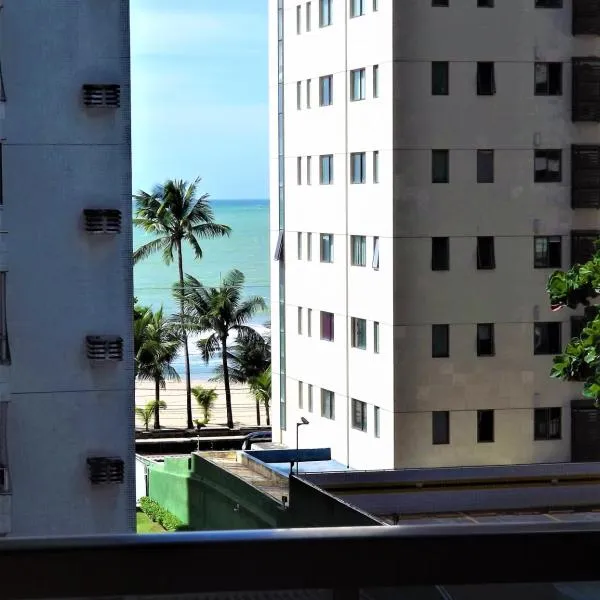 Apto de 4 quartos-a uma quadra da praia de Boa Viagem