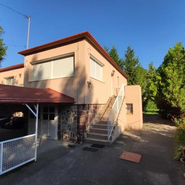 Star apartman, hotel v destinaci Balatonalmádi