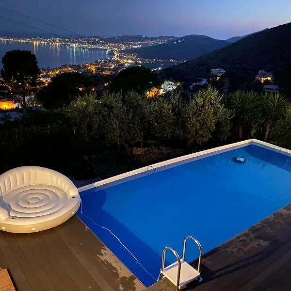 Il Casale villa con piscina e giardino vista mare, hotel en Formia
