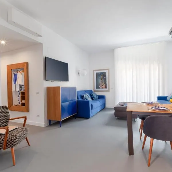 SorrentoVibes - Luxury Design Home & Jacuzzi in Heart of Sorrento, Hotel in Sorrent