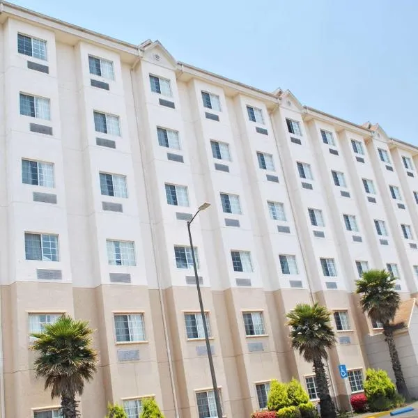 Microtel Inn and Suites by Wyndham Toluca, hotel v destinaci Toluca