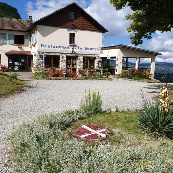 LA SOURCE Jacquet depuis 1954 Hôtel et Studio, hotel v destinaci Saint-Jean-de-Chevelu