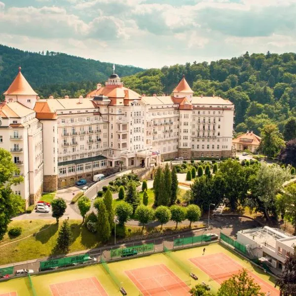 Spa Hotel Imperial: Karlovy Vary şehrinde bir otel