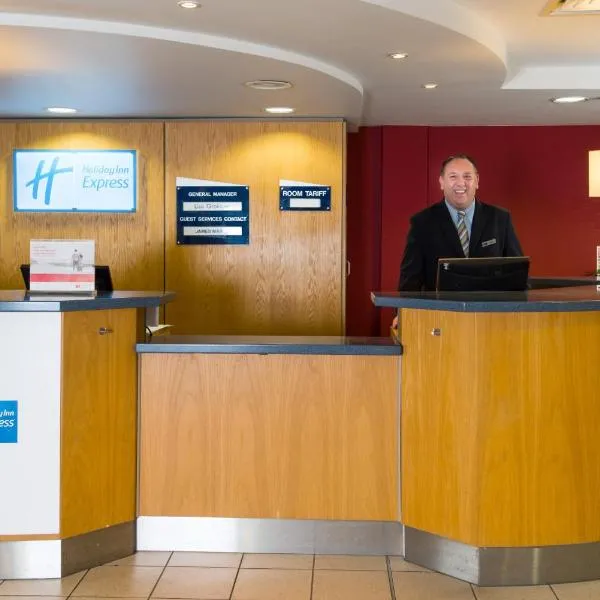 Holiday Inn Express Swansea East by IHG, hotel u gradu Svanzi