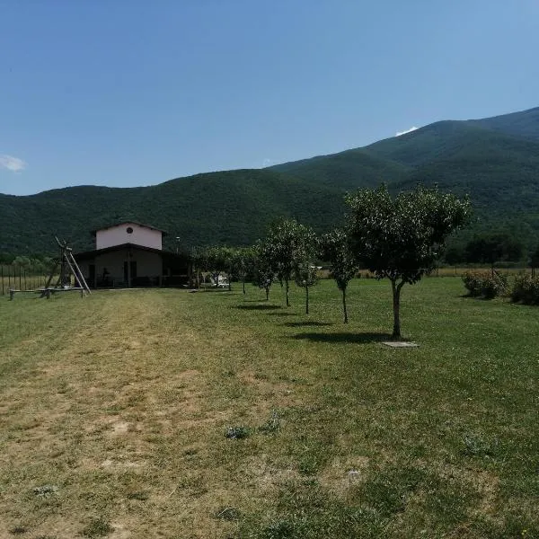 Chalet Del Pozzo, hotel en Civitella Roveto