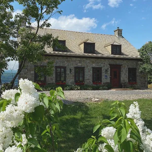 Domaine Steinbach Cidrerie B&B Distillerie, hotel v destinaci St-Pierre-de-l'Île-d'Orléans