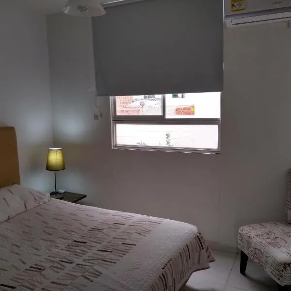 CH3 Moderno apartamento amoblado en condominio RNT-1O8238, hôtel à La Paz