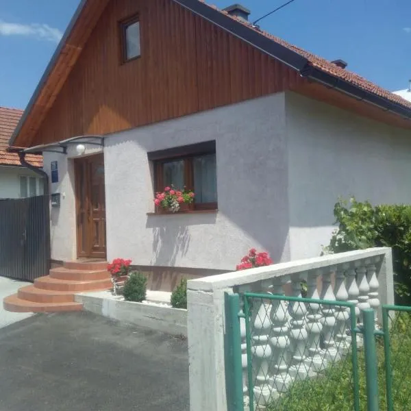 Apartman Anna, hotel in Krakar