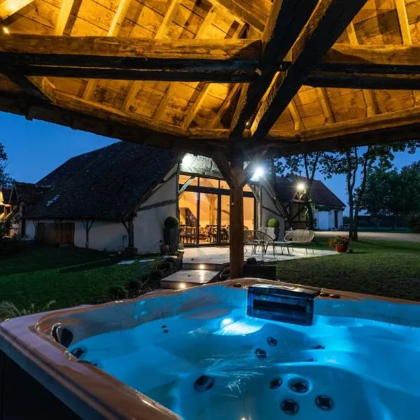 La Grange de Léonie Chambres d'hôtes Piscine et Spa Calme et à 5min A71 A20 A85, hotel di Vierzon