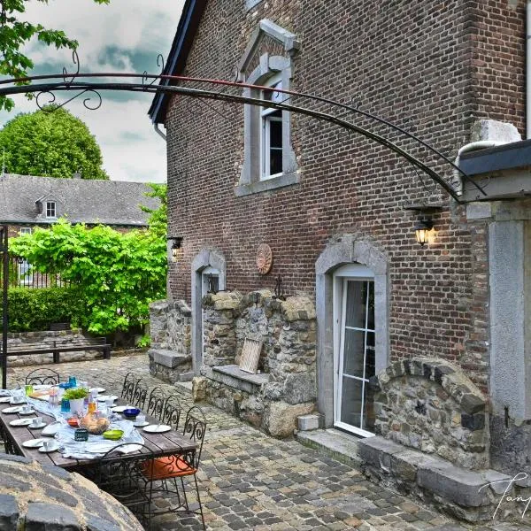 Landhaus Lontzen، فندق في Hombourg