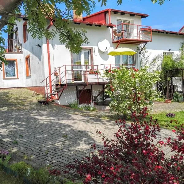 Willa Wega - pokoje gościnne i domki, hotel v destinaci Sianożęty