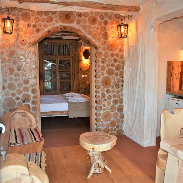 The Flintstones House, hotel v destinaci Limenaria