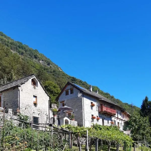 Ossola dal Monte - Affittacamere, hotel v destinaci Crevoladossola