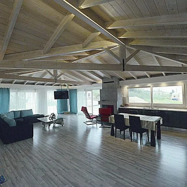 Wood metal glass, khách sạn ở Kontokali