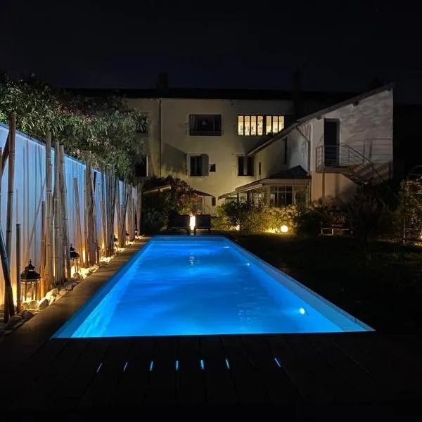 De la Chambre au Jardin, hotel u gradu 'Belleville-en-Beaujolais'