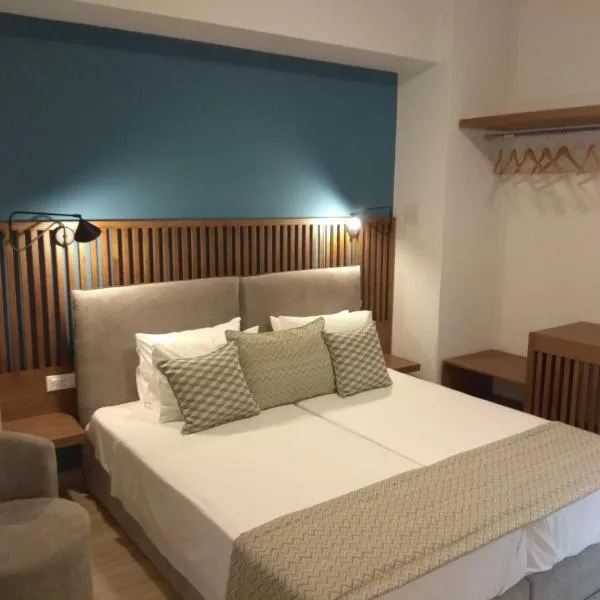 Ariadni Rooms & Apartments、エルムポリのホテル