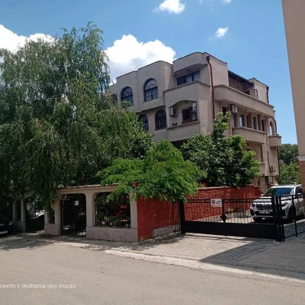 Dvete Brezi, khách sạn ở Burgas City