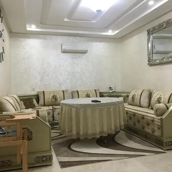 Apartment Anis Nador Al Jadid, Hotel in Kariat Arkmane