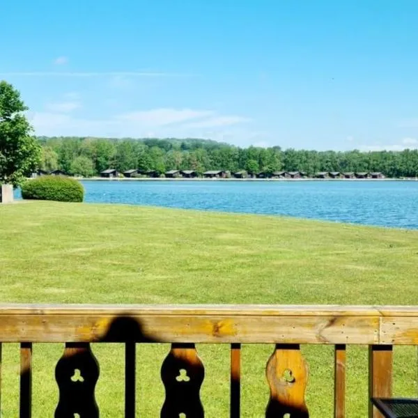 Fenna Lakeside Lodge - Pine Lake Resort, hotel v destinaci Carnforth