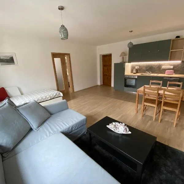 Modern apartment in Kutna Hora, hotel v destinaci Kutná Hora
