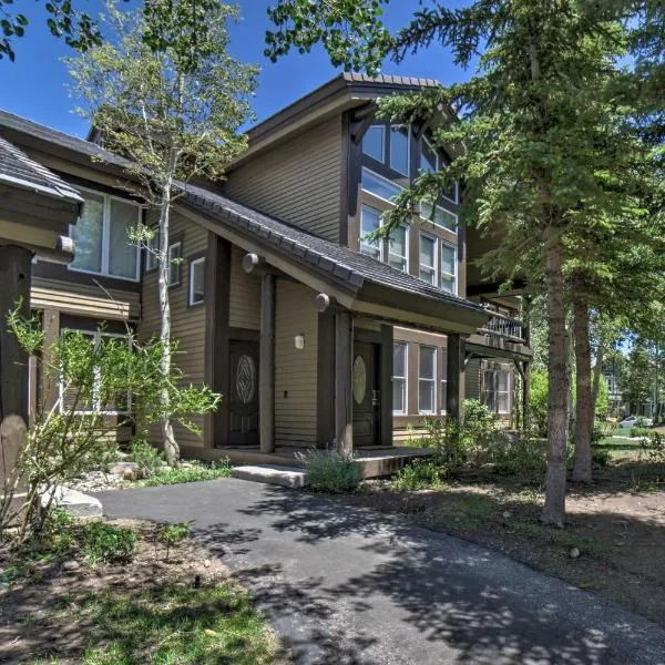 Mammoth Lakes Vacation Rental with Community Hot Tub, hotel in Mammoth Lakes