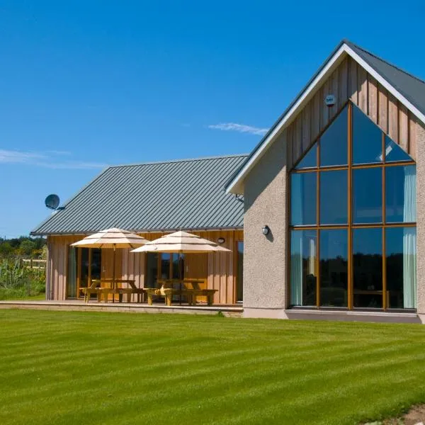Clovenstone Lodges, hotel in Inverurie