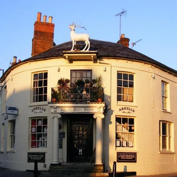 The White Hart: Whitchurch şehrinde bir otel