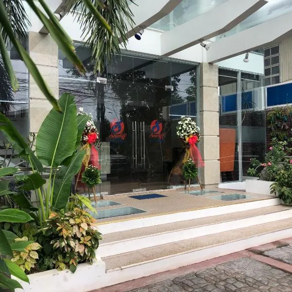 Seacliff Suites Hotel and Resort โรงแรมในPinamalayan