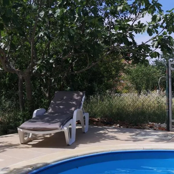 Chillout Apartments with Pool Patricia, hotell i Fažana