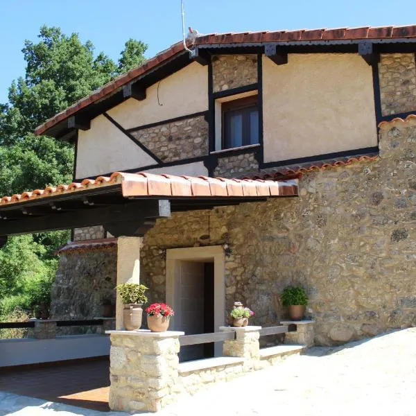 Alojamiento Turístico La alegría de la huerta, hotel di Las Mestas