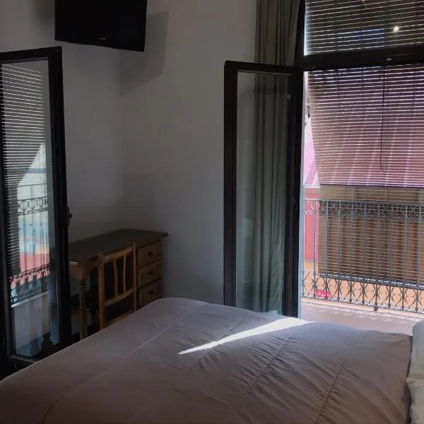 Hostal Radio Barcelona, ξενοδοχείο στη Βαρκελώνη
