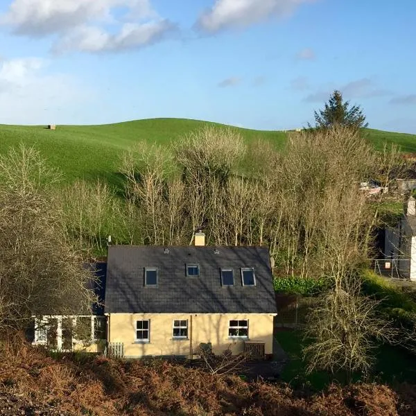 Streamside B and B with Parking, hotel v destinaci Drom dhá Liag
