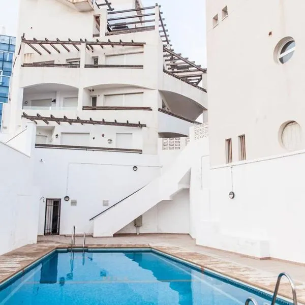 Coqueto Apartamento con vistas al mar y piscina, готель у місті Карбонерас