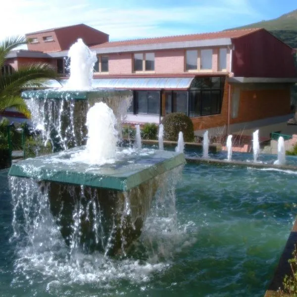 Hotel Costellazioni, hotel Troinában