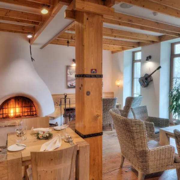 Statek Samsara, hotell Blanskos
