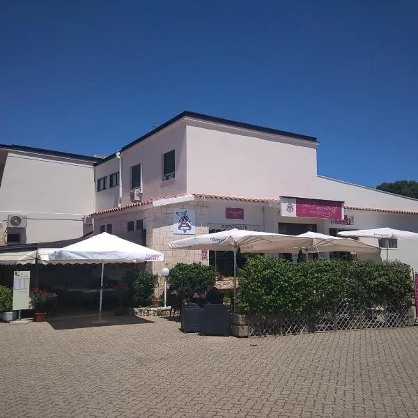 Hotel Autostello, hotel Castellana Grottéban