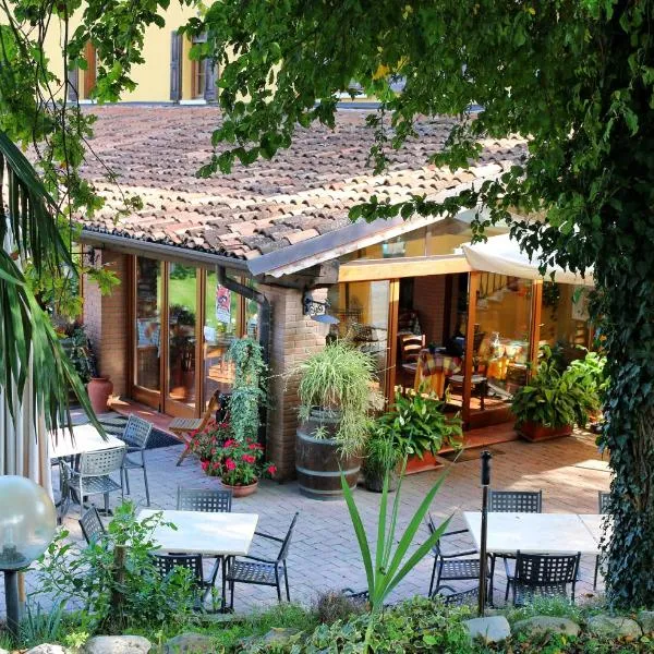 Agriturismo Cascina Le Volpi, hotel v destinaci Solferino