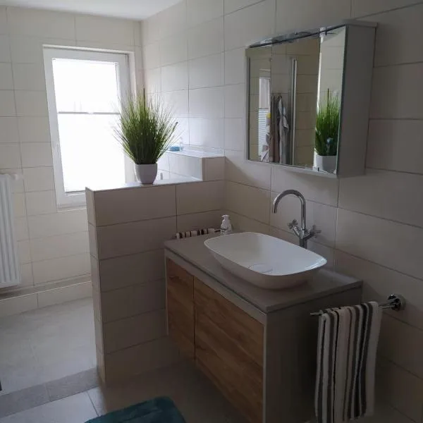 Ferienhaus Middenin, готель у місті Емден